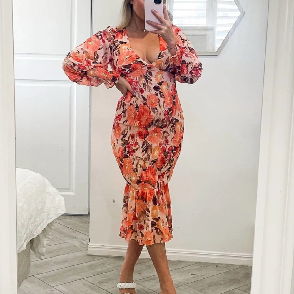 Floral midi dress (size M and L)